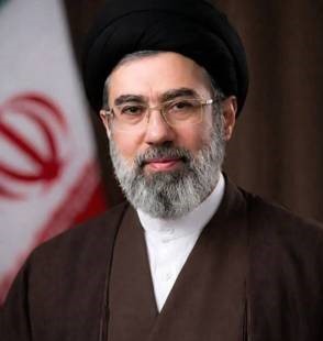 شخصیت برجسته رهبر انقلاب، سرمایه‌ای ارزشمند برای هدایت امت اسلامی است